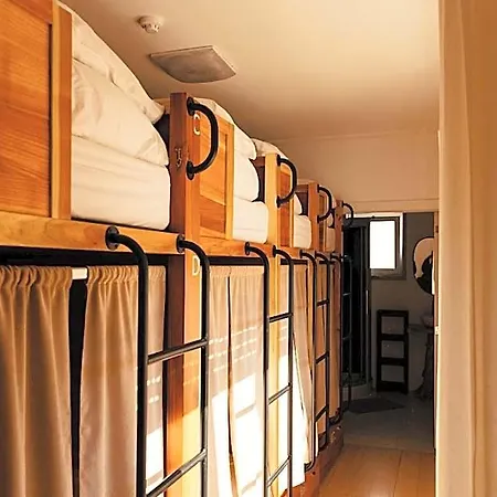 Lisbon Surf Hotel